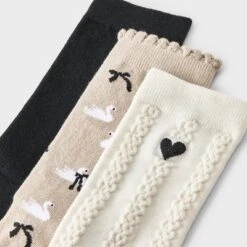 Women's Swans & Bows Scallop Cuff 3pk Crew Socks - A New Day™ Taupe/Black/Ivory 4-10 6 Women's Swans & Bows Scallop Cuff 3pk Crew Socks - A New Day™ Taupe/Black/Ivory 4-10 -A New Day™ GUEST 00064137 ff33 43c9 8839 9974bf327d30