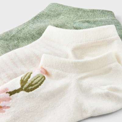 Women's 3pk Low Cut Socks - A New Day™ 4-10: Floral Design 4 Women's 3pk Low Cut Socks - A New Day™ 4-10: Floral Design - Image 2